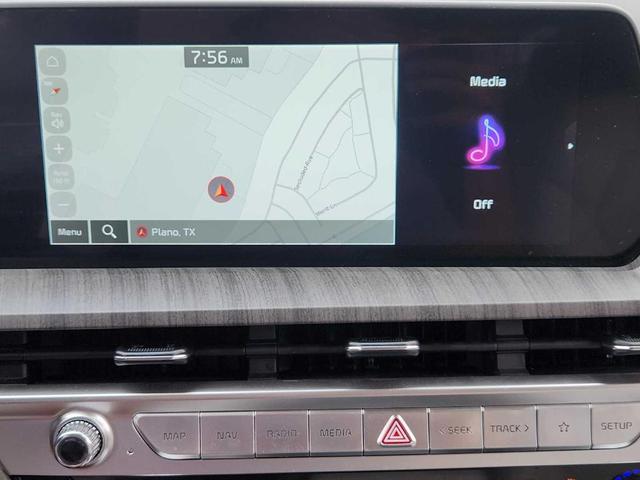 Photo of 2023 Glacial White Pearl Kia Telluride