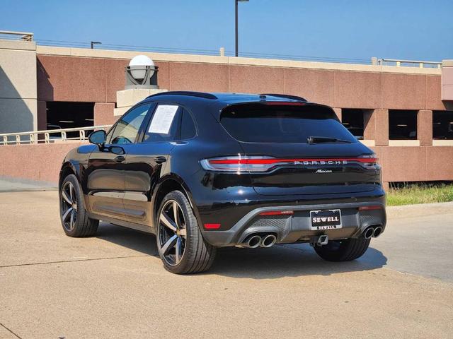 Photo of 2023 Jet Black Metallic Porsche Macan
