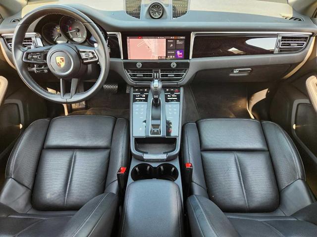 Photo of 2023 Jet Black Metallic Porsche Macan