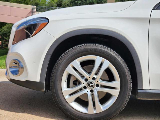 Photo of 2018 Polar White Mercedes-Benz GLA 250