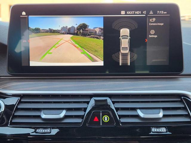 Photo of 2022 Mineral White Metallic BMW 530