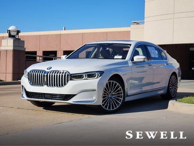 2022 BMW 750