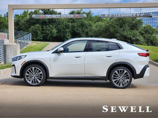 Photo of 2025 Mineral White Metallic BMW X2