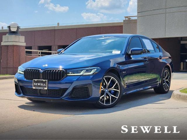 Photo of 2023 Phytonic Blue Metallic BMW 530e