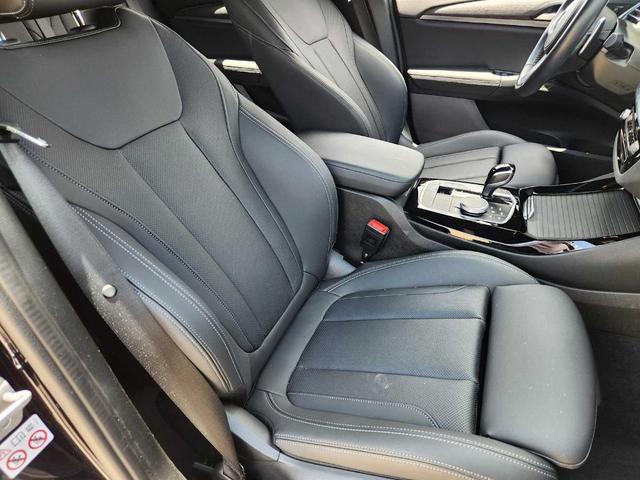 Photo of 2024 Carbon Black Metallic BMW X3