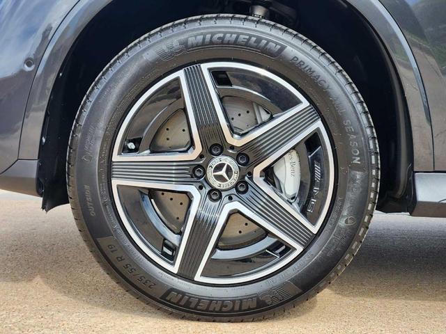Photo of 2025 Graphite Gray Metallic Mercedes-Benz GLC 300