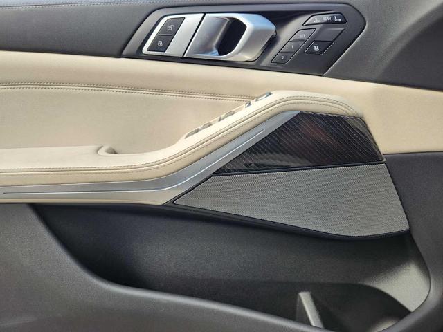 Photo of 2024 Gray Metallic BMW X7