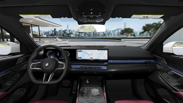 Photo of 2026 Mineral White Metallic BMW 540