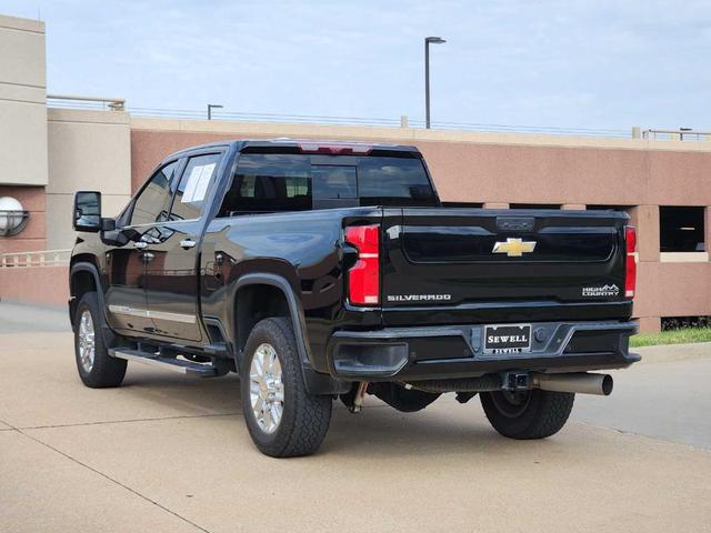 Photo of 2024 Black Chevrolet Silverado 2500