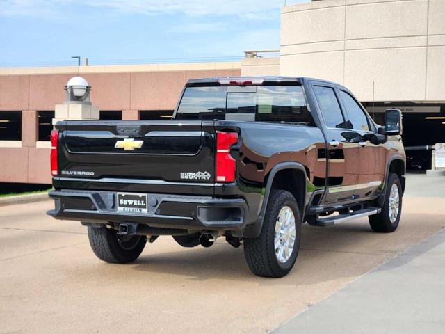 Photo of 2024 Black Chevrolet Silverado 2500