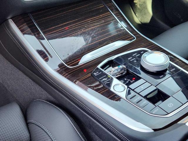 Photo of 2025 Black Sapphire Metallic BMW X5