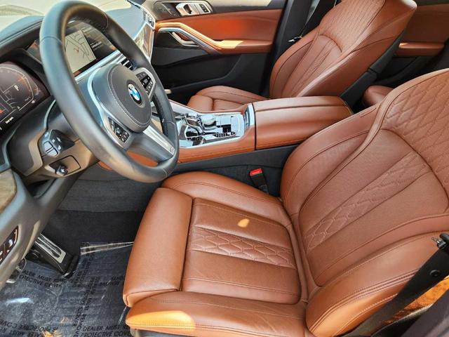 Photo of 2023 Flamenco Red Metallic BMW X6