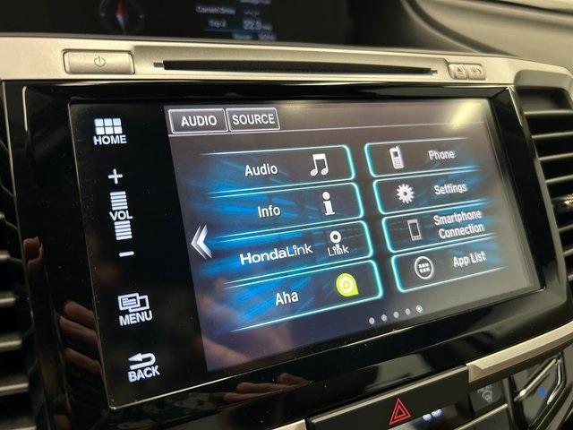 Photo of 2016 White Orchid Pearl Honda Accord