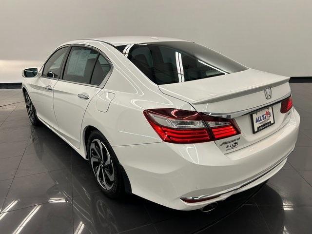Photo of 2016 White Orchid Pearl Honda Accord