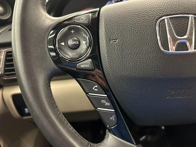 Photo of 2016 White Orchid Pearl Honda Accord