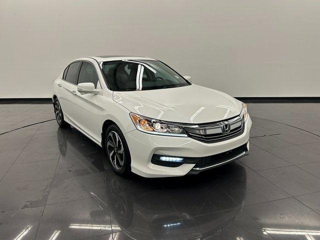 Photo of 2016 White Orchid Pearl Honda Accord