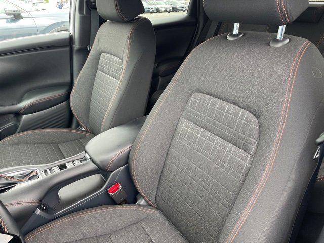 Photo of 2025 Platinum White Pearl Honda HR-V