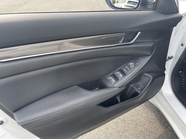 Photo of 2022 Platinum White Pearl Honda Accord