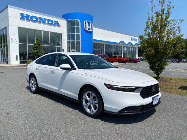 Photo of 2025 Platinum White Pearl Honda Accord