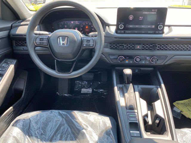 Photo of 2025 Platinum White Pearl Honda Accord