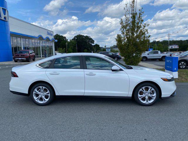 Photo of 2025 Platinum White Pearl Honda Accord
