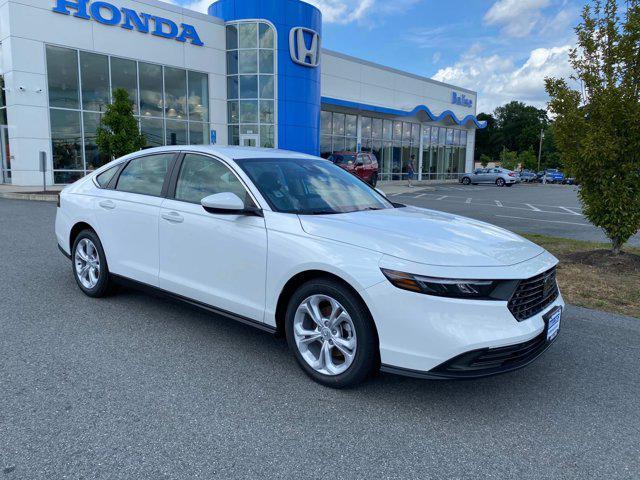 Photo of 2025 Platinum White Pearl Honda Accord