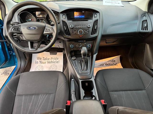 Photo of 2017 Blue Candy Metallic Tinted Clearcoat Ford Focus