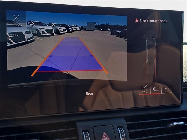 Photo of 2025 Daytona Gray Pearl Effect Audi Q5