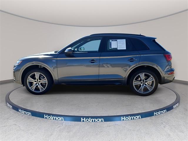 Photo of 2025 Daytona Gray Pearl Effect Audi Q5