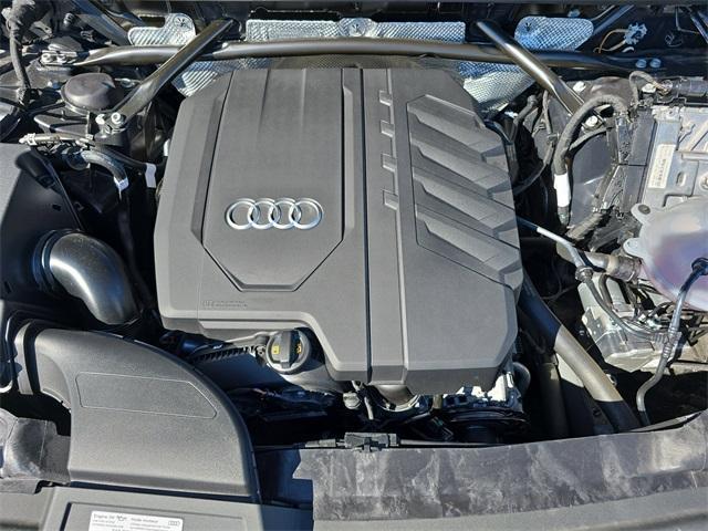 Photo of 2025 Daytona Gray Pearl Effect Audi Q5