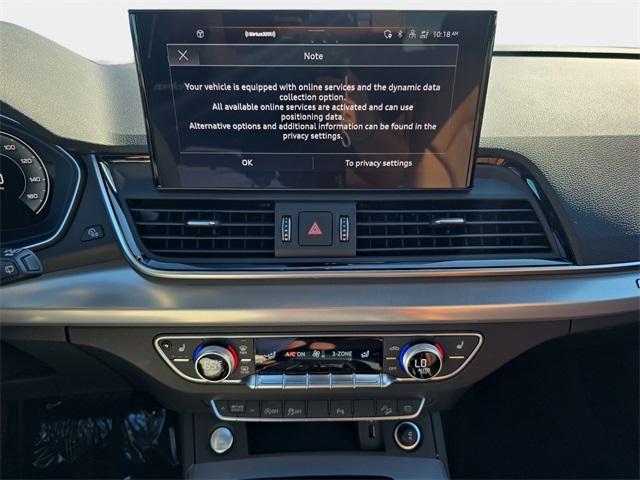 Photo of 2025 Daytona Gray Pearl Effect Audi Q5