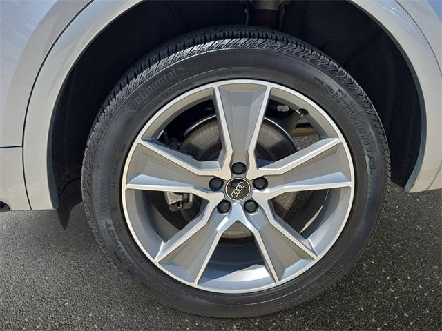 Photo of 2025 Florett Silver Metallic Audi Q5