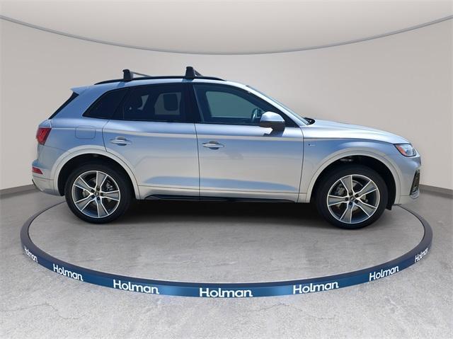 Photo of 2025 Florett Silver Metallic Audi Q5