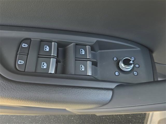 Photo of 2025 Florett Silver Metallic Audi Q5