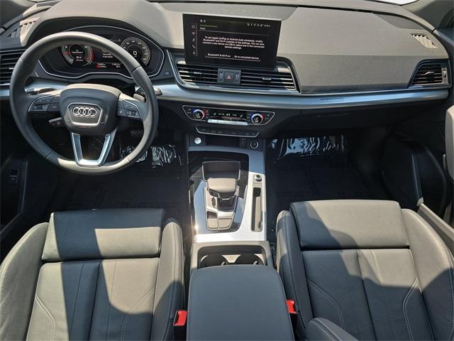 Photo of 2025 Florett Silver Metallic Audi Q5