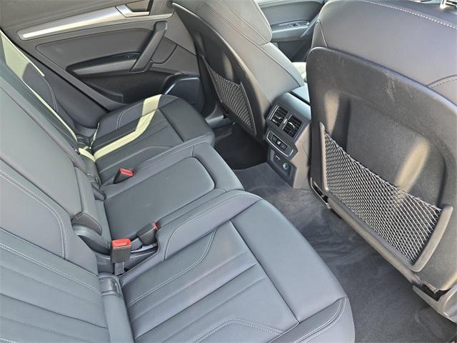 Photo of 2025 Florett Silver Metallic Audi Q5