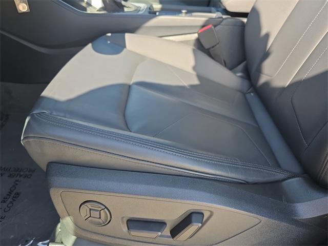 Photo of 2025 Arkona White Audi Q3