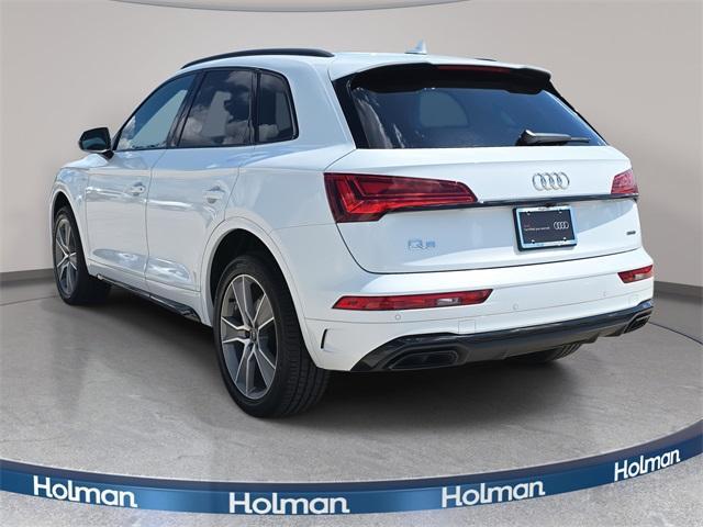 Photo of 2025 Glacier White Metallic Audi Q5