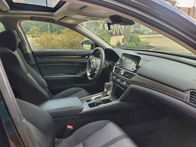 Photo of 2018 Crystal Black Pearl Honda Accord