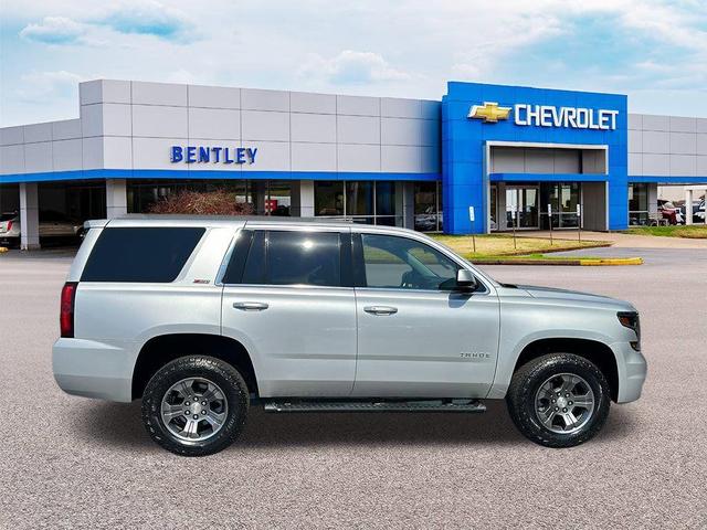 Photo of 2018 Silver Ice Metallic Chevrolet Tahoe