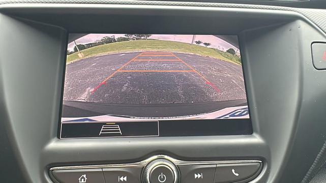 Photo of 2021 Iridescent Pearl Tricoat Chevrolet Trailblazer