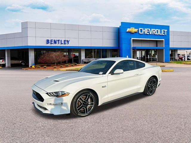 Photo of 2023 Oxford White Ford Mustang