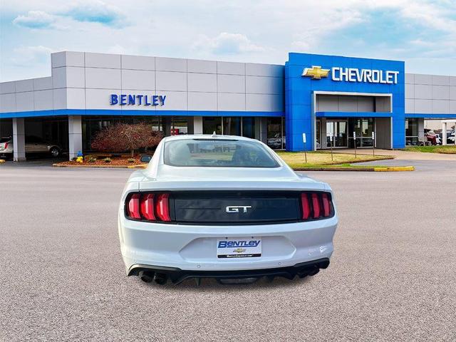 Photo of 2023 Oxford White Ford Mustang