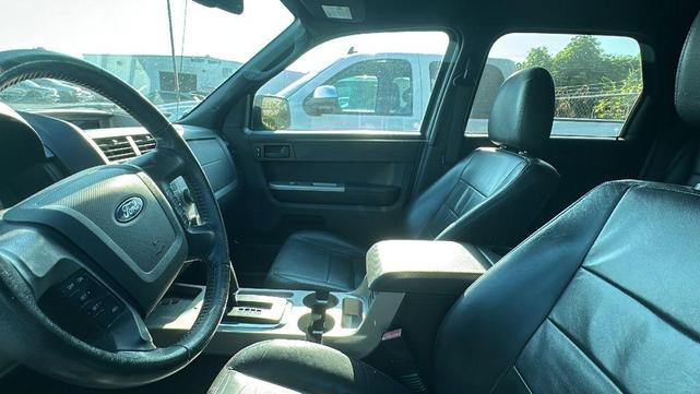 Photo of 2012 Steel Blue Metallic Ford Escape