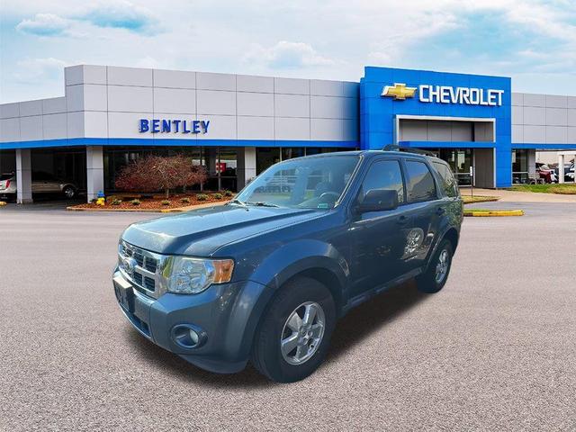 Photo of 2012 Steel Blue Metallic Ford Escape