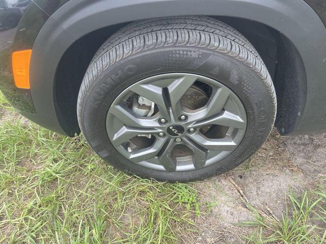 Photo of 2024 Fusion Orange Kia Seltos