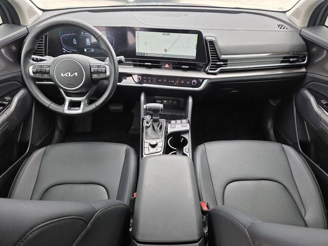 Photo of 2025 Everlasting Silver Kia Sportage