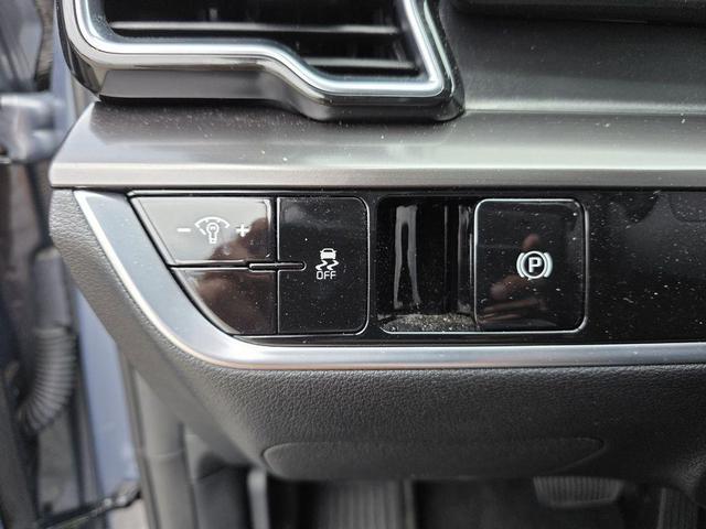 Photo of 2025 Everlasting Silver Kia Sportage