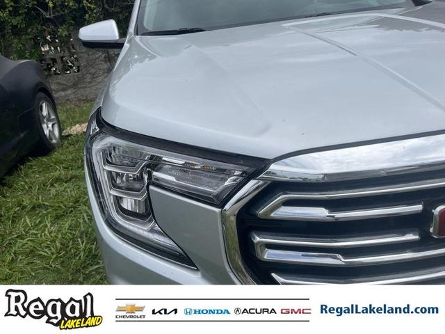 Photo of 2022 Quicksilver Metallic GMC Terrain