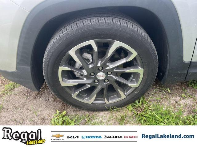 Photo of 2022 Quicksilver Metallic GMC Terrain
